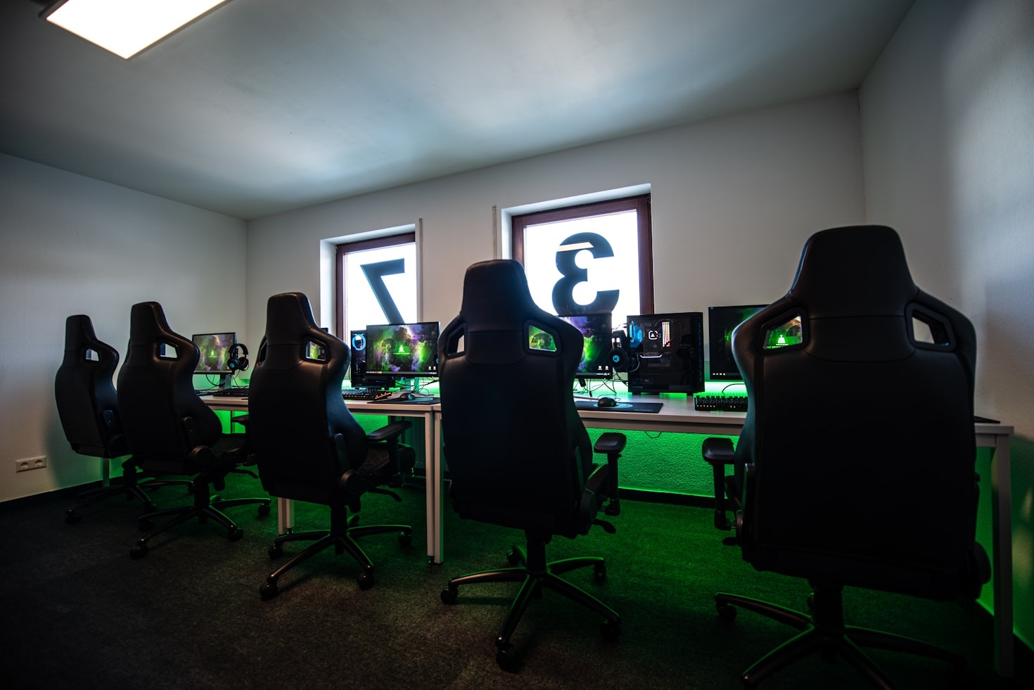 Transform Your Workspace with Stylish Chairs